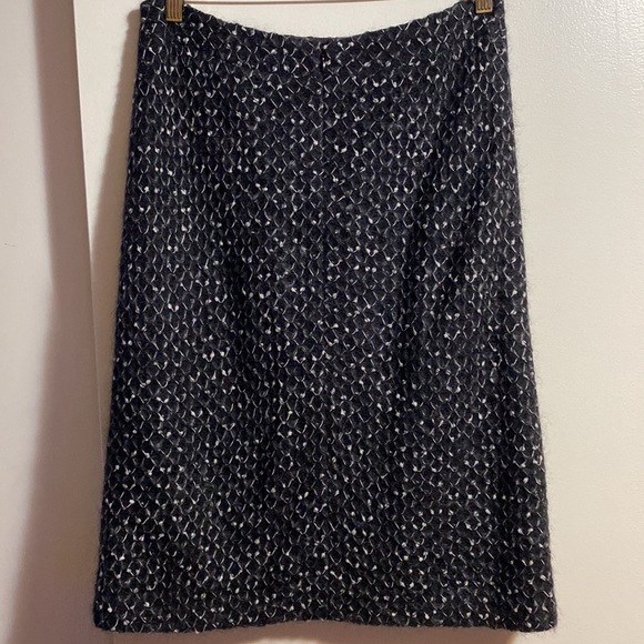 Chanel iconic Matelasse Skirt EUC ✨FIRM✨ - Picture 4 of 6